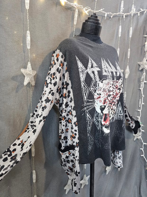 #89 Def Leppard Upcycled Cardigan Sleeve Tee – Small/Med